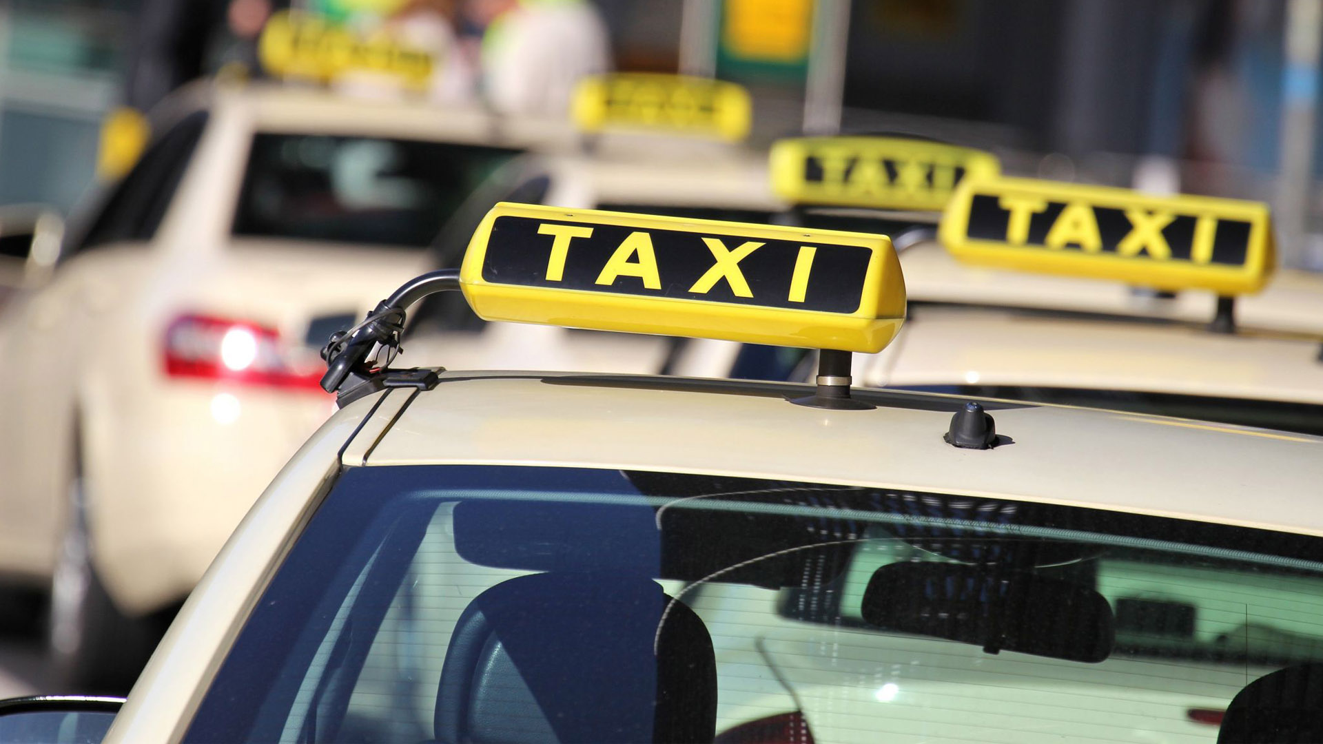 Нужен ли лимит на разрешения в сфере такси?
