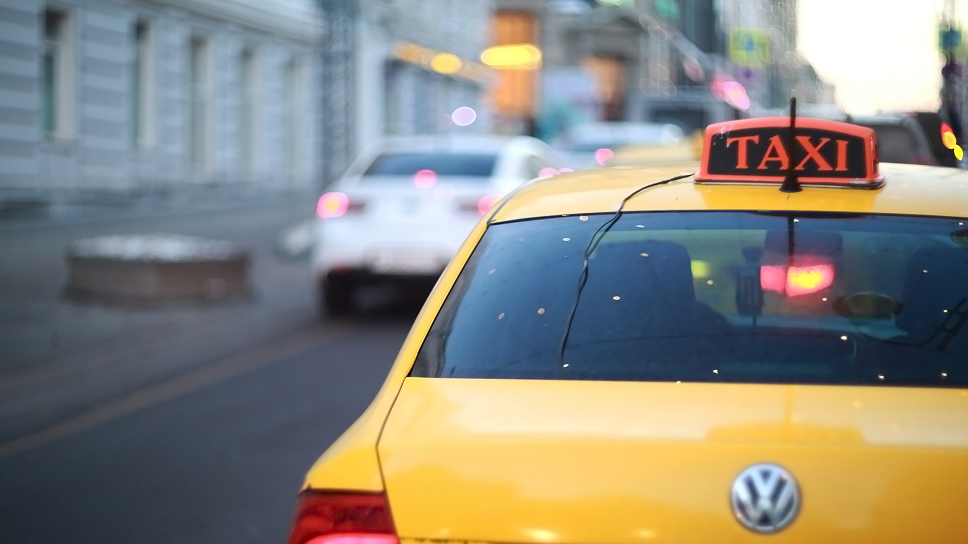 В Петербурге планируют разработать стандарты этичного поведения для водителей такси