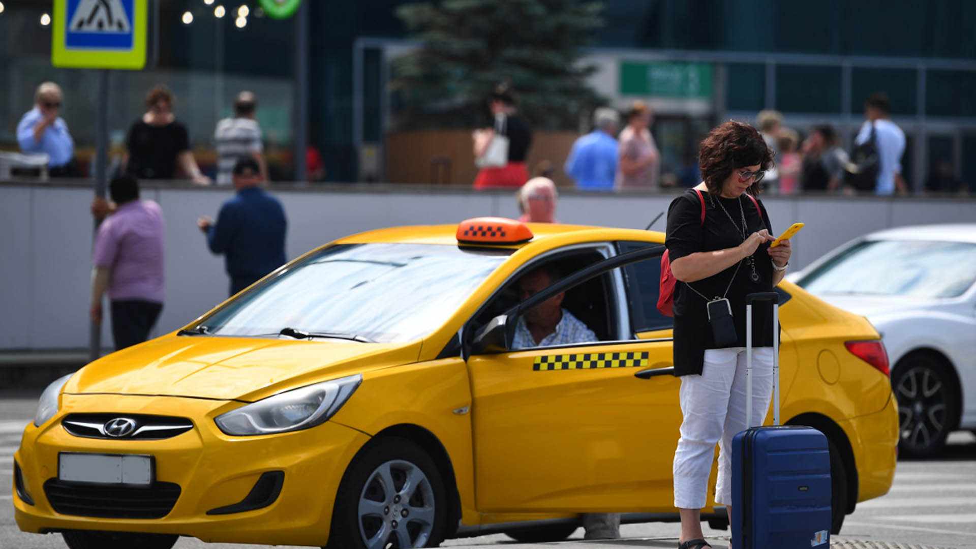 Таксисты просят включить их деятельность в перечень пострадавших отраслей Российской экономики