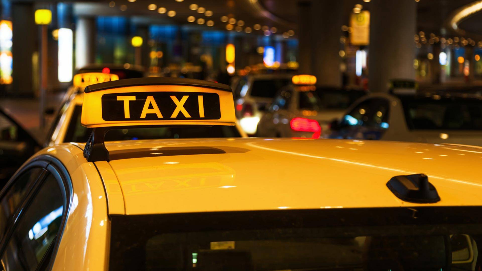 Таксопаркам компенсируют затраты на лизинговые платежи