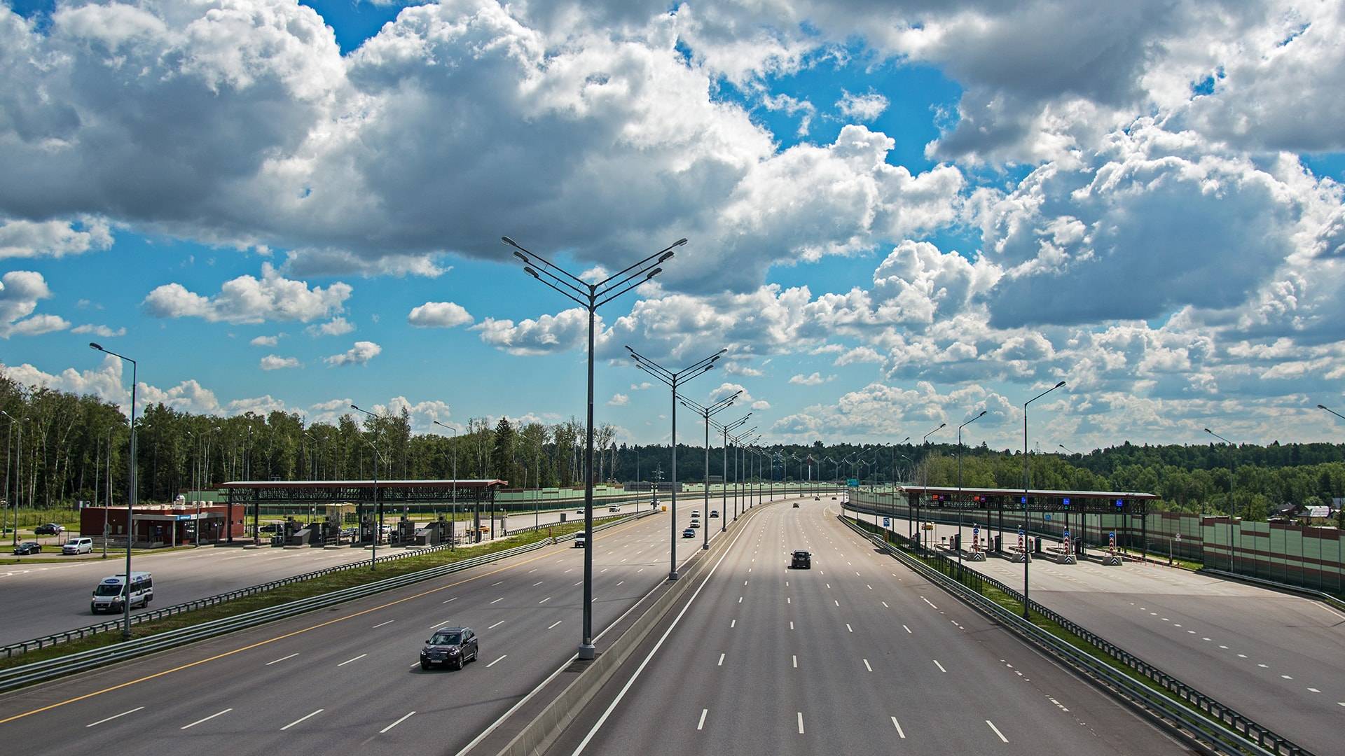 Дороги в России станут платными с 2035 года