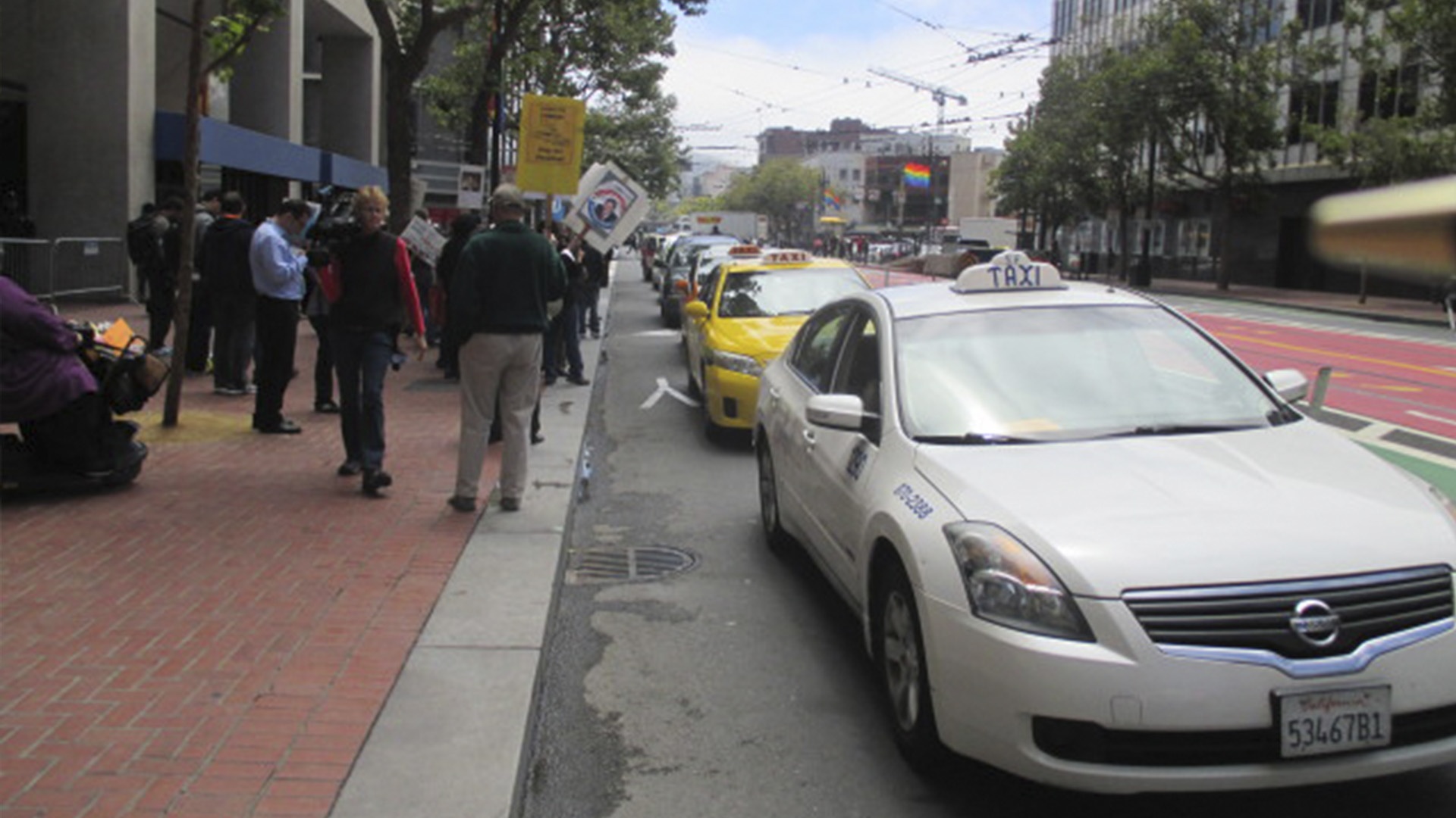 Сан-Франциско эксплуатировал, обрек на неудачу и обанкротил своих таксистов