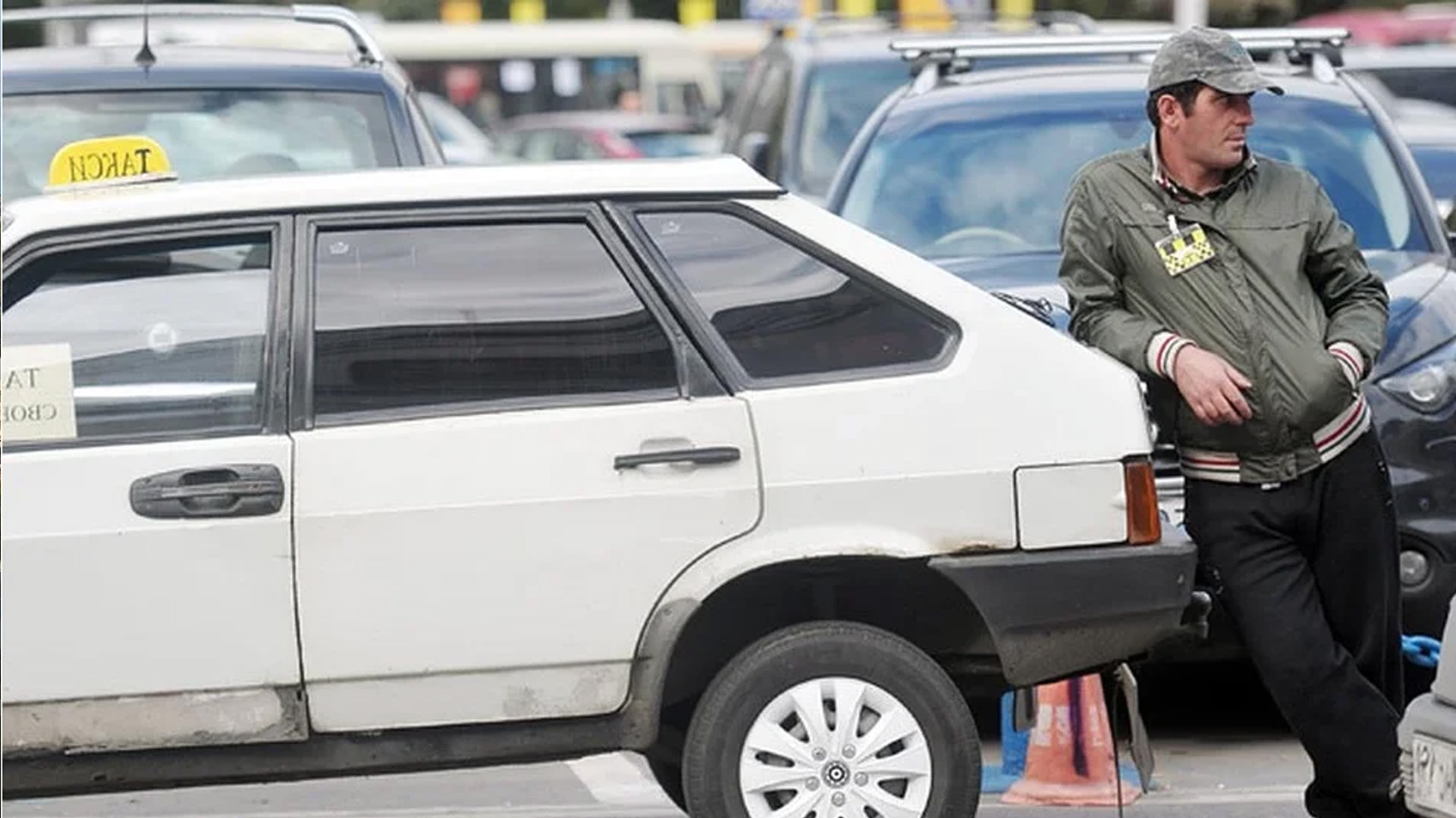 В Москве с начала года выявили свыше 10,5 тысячи нелегальных водителей такси
