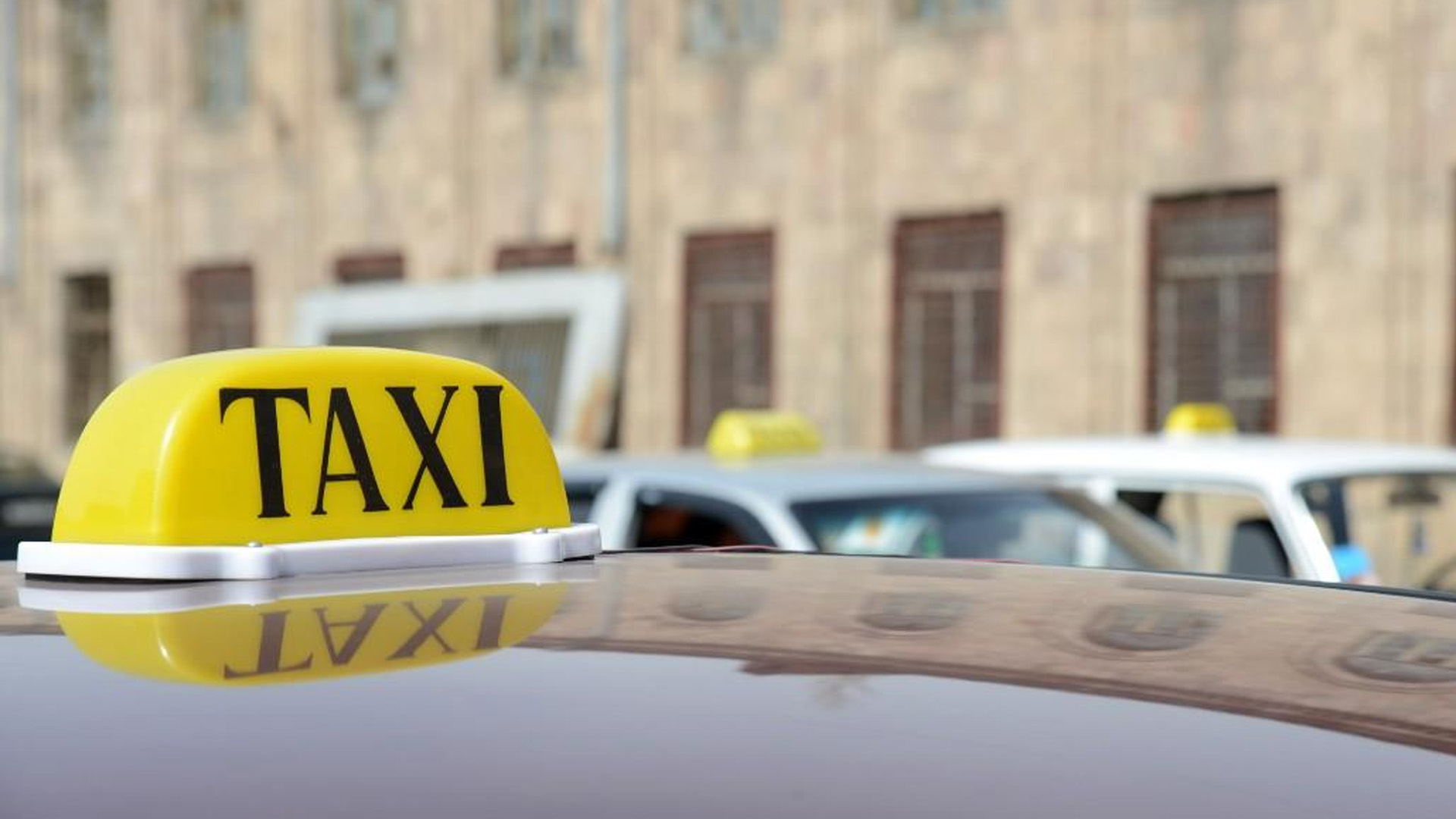 Крупный российский агрегатор ввел услугу заказа такси на несколько часов