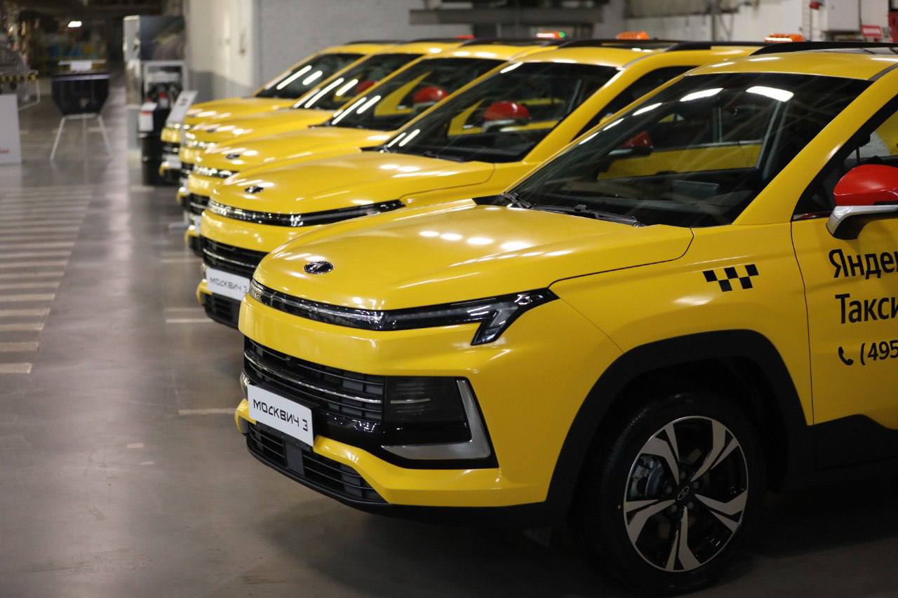 Завод «Москвич» поставит две тысячи электромобилей для такси и каршеринга