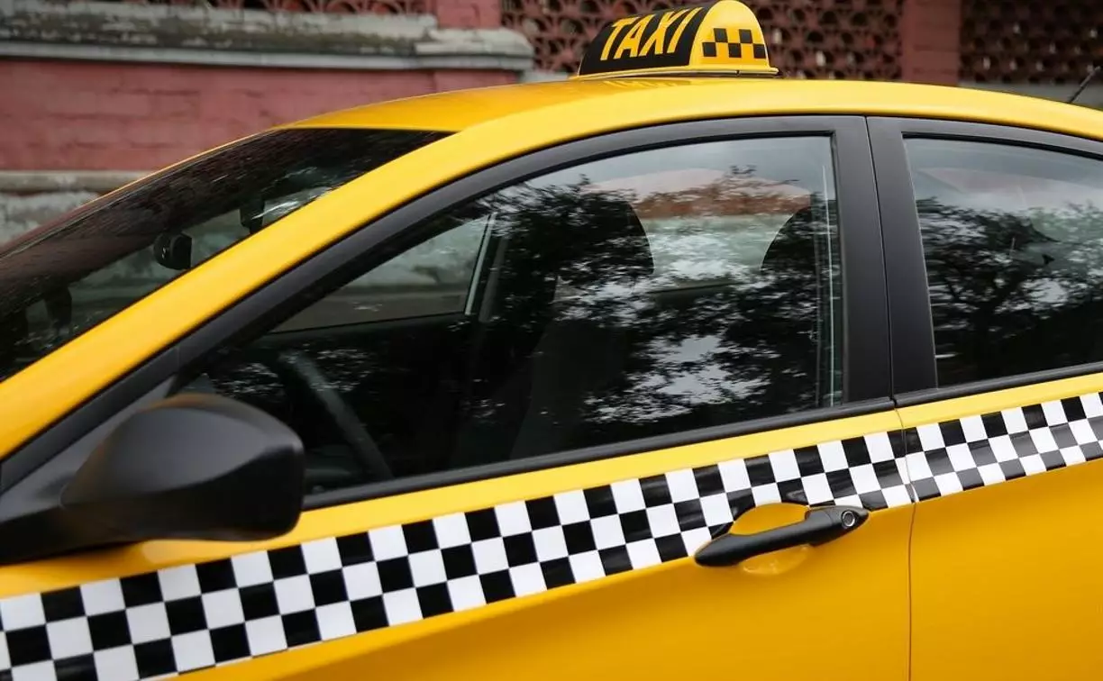 В Брянской области приняли в трех чтениях региональный закон о такси